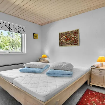 Amazing Home In Vaeggerlose With Sauna *