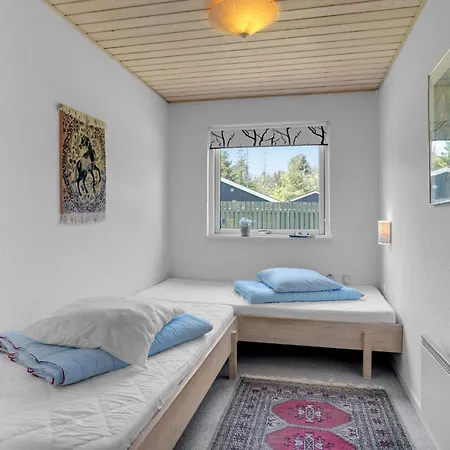 Vildrosevej Vaeggerlose Ix * Væggerløse