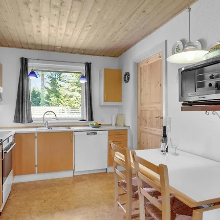 Amazing Home In Vaeggerlose With Sauna Prázdninový dům