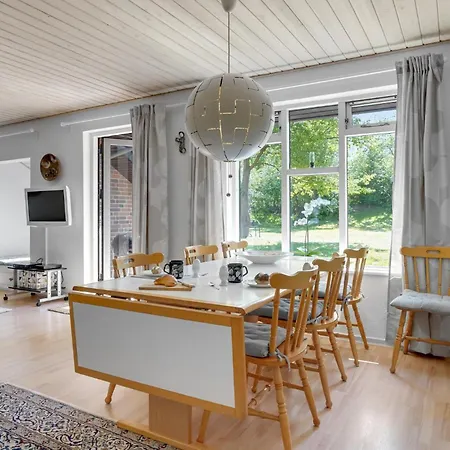 Amazing Home In Vaeggerlose With Sauna Prázdninový dům