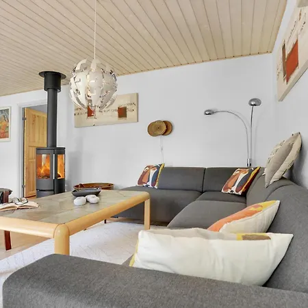 Amazing Home In Vaeggerlose With Sauna Prázdninový dům
